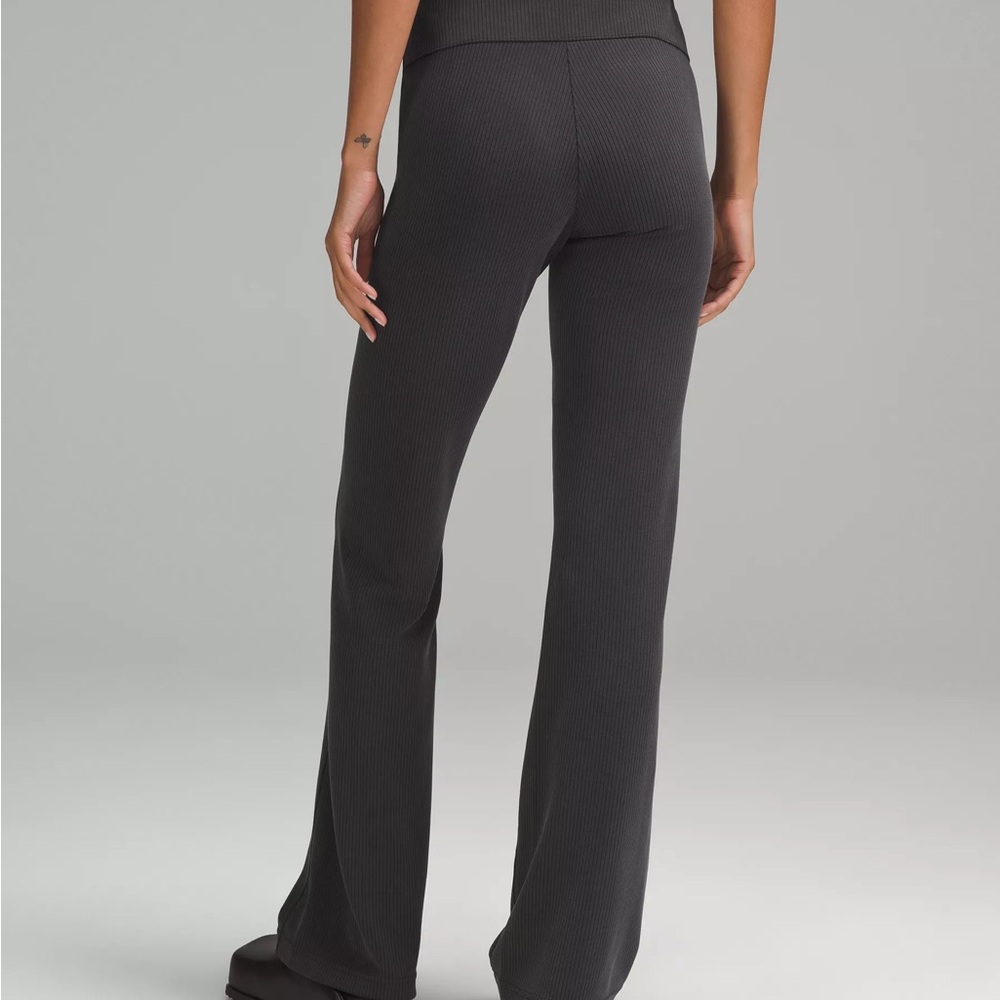 lululemon Ribbed Softstreme Flared Pant Regular Size 8 Black